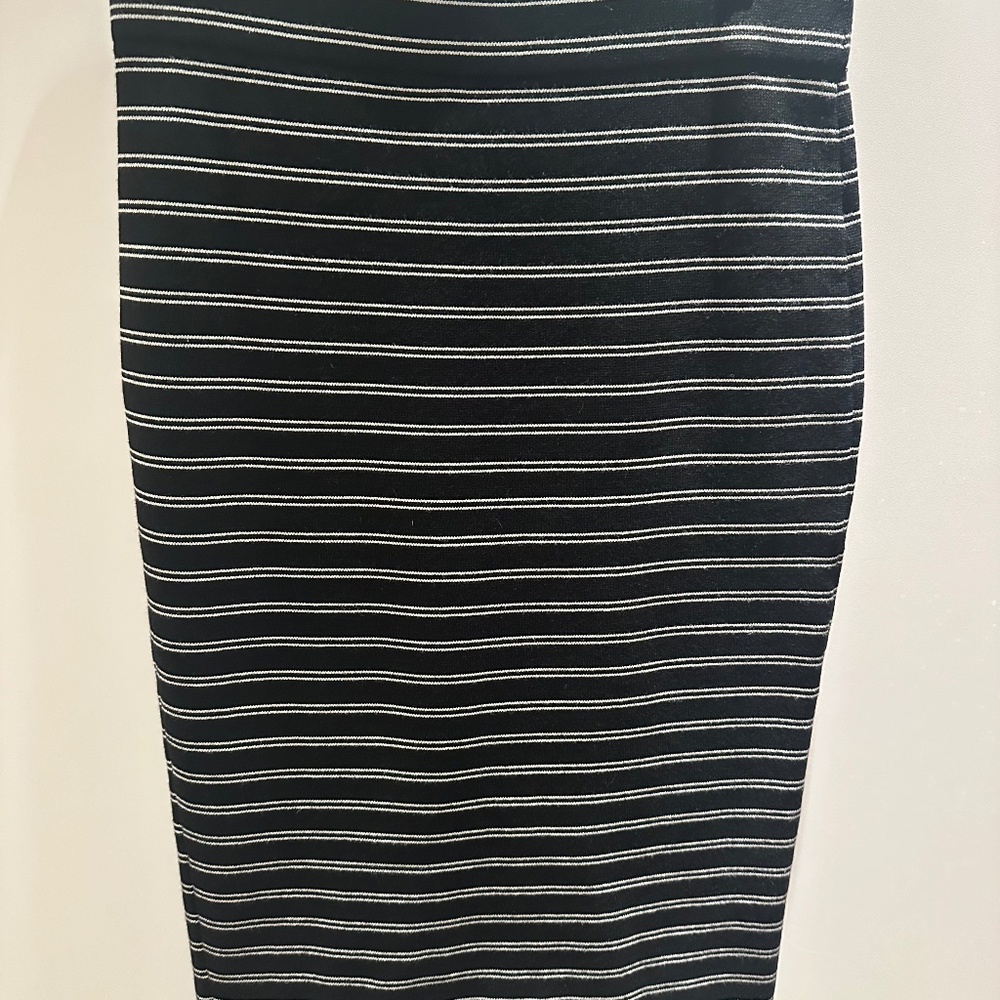 White House Black Market Skirt